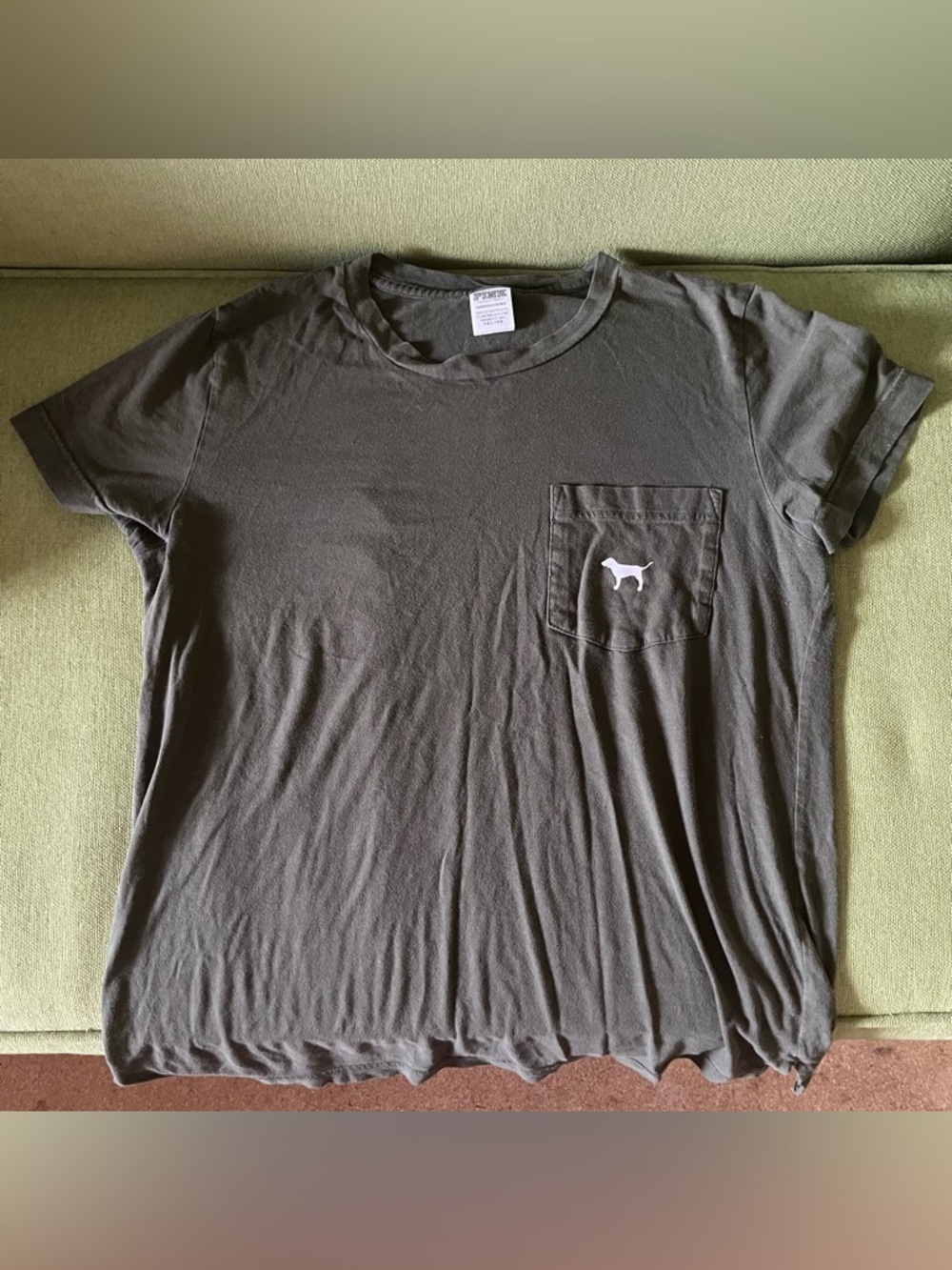 PINK Victoria’s Secret t-shirt 💚 size XS